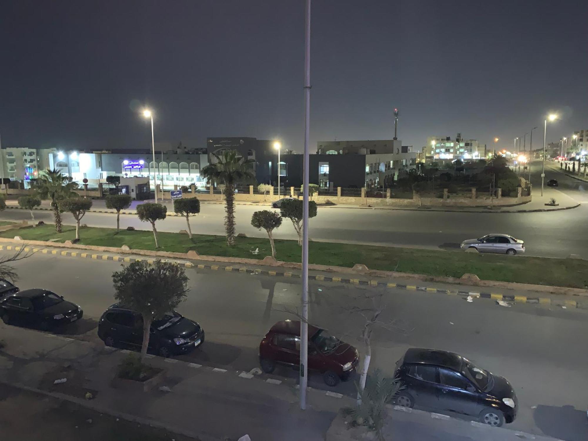 Superior 2bdr Overlooking The Main Street Apartment Cairo