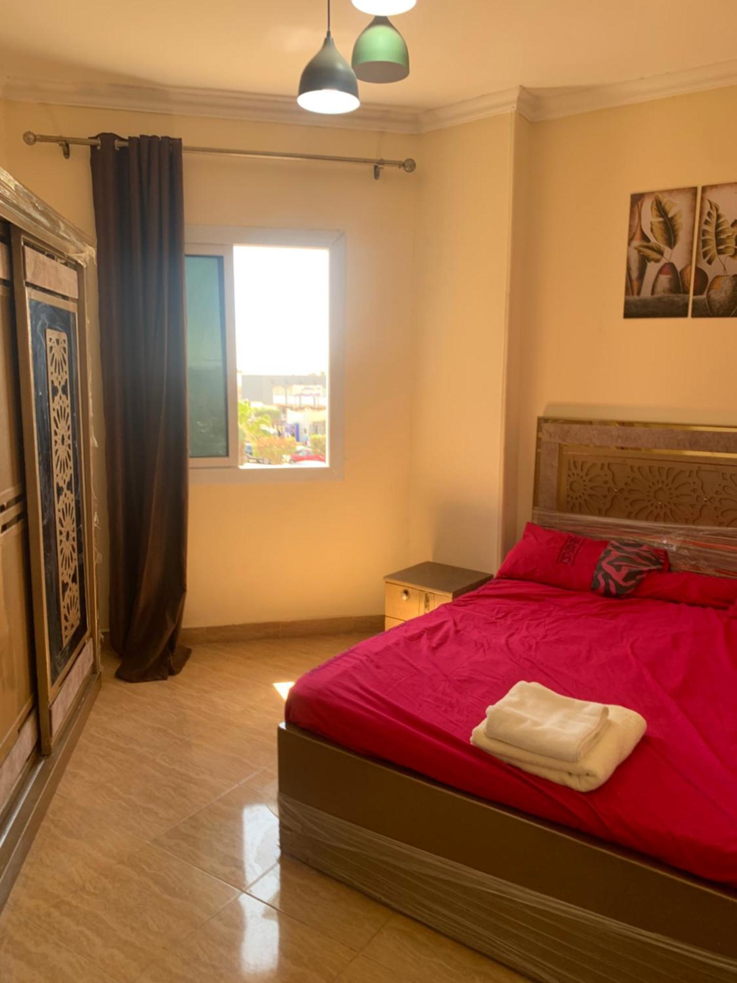 Apartment Superior 2bdr Overlooking The Main Street Cairo